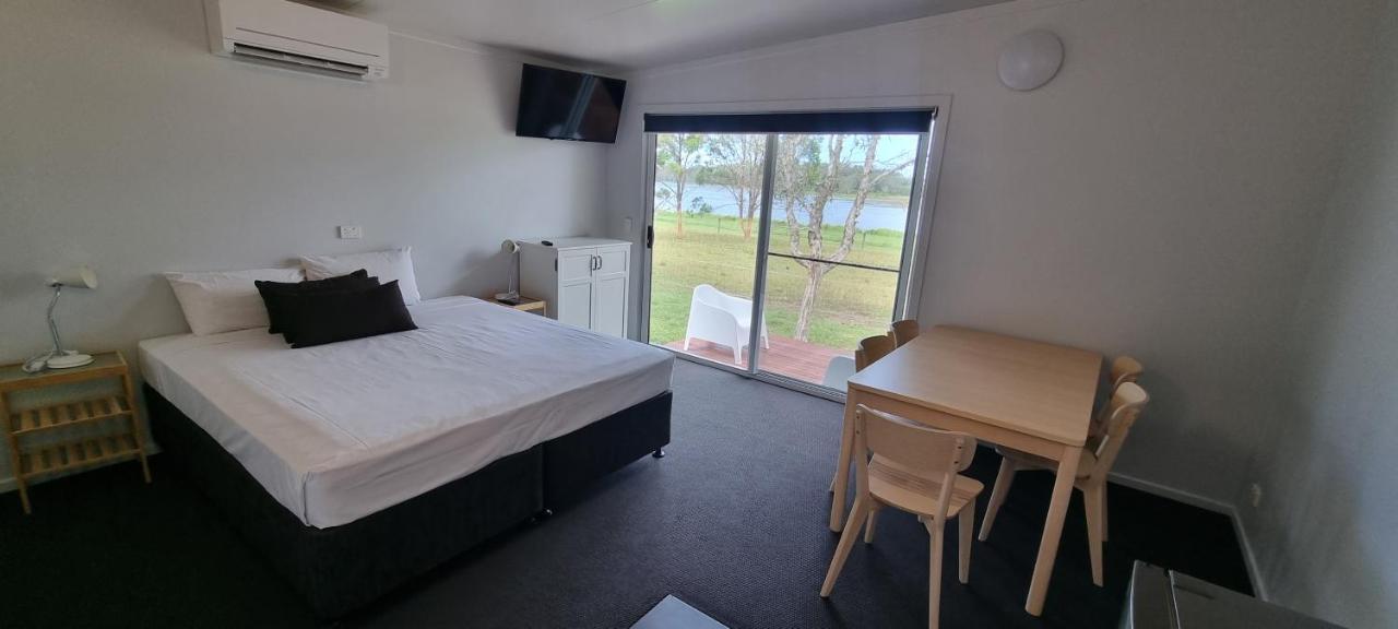 Narangba Motel Экстерьер фото