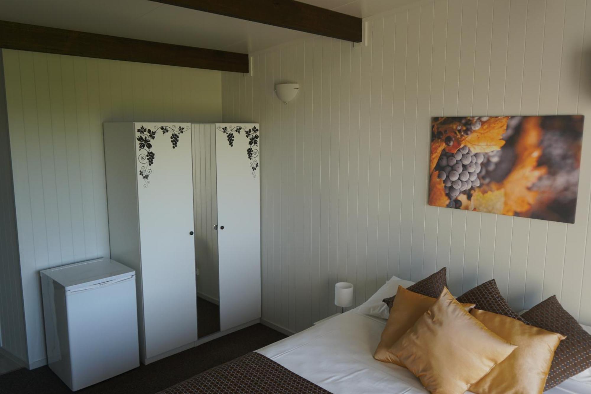 Narangba Motel Экстерьер фото